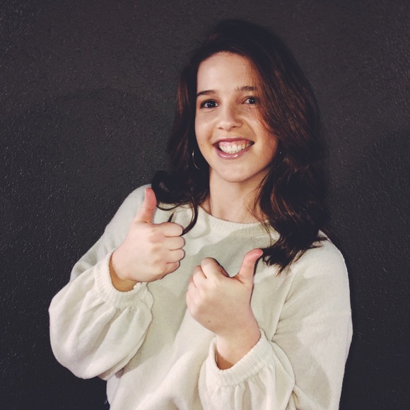 Meet your Posher, Abbey - Picture 1 of 1